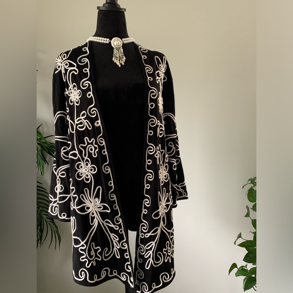 Women jacket - Picture 2 of 4